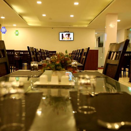 Hotel Queens Inn Velankanni Eksteriør billede