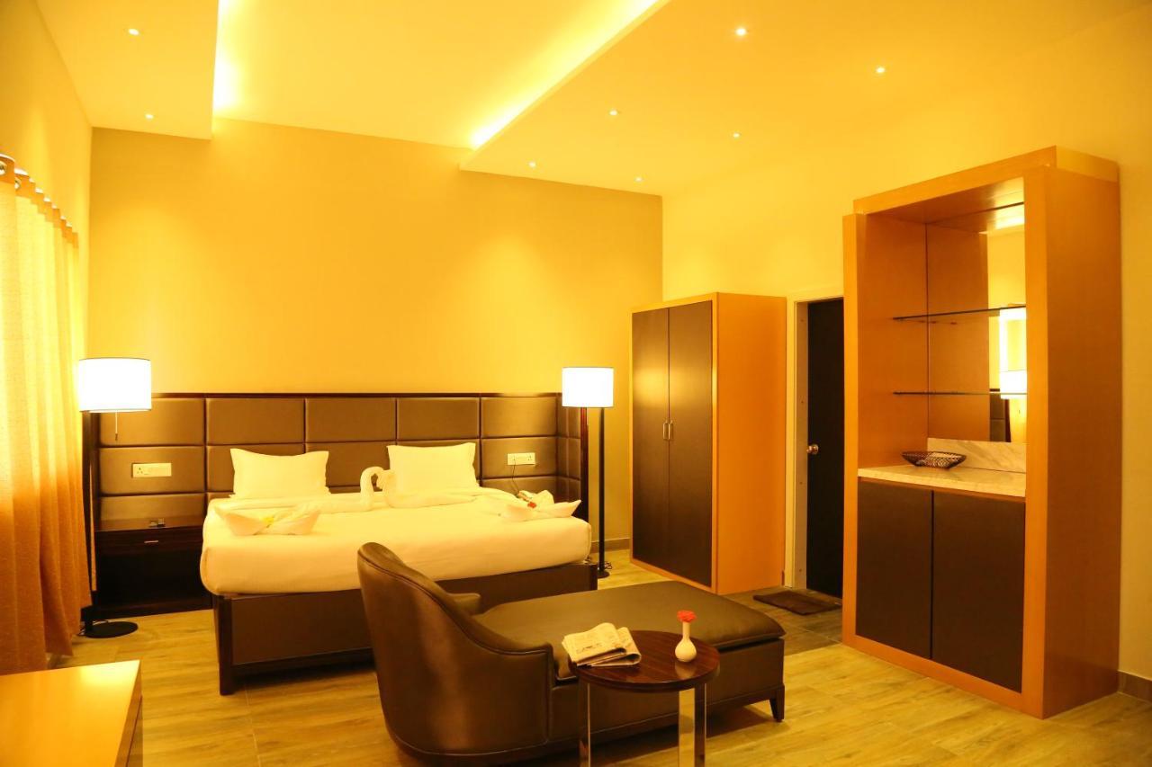 Hotel Queens Inn Velankanni Eksteriør billede