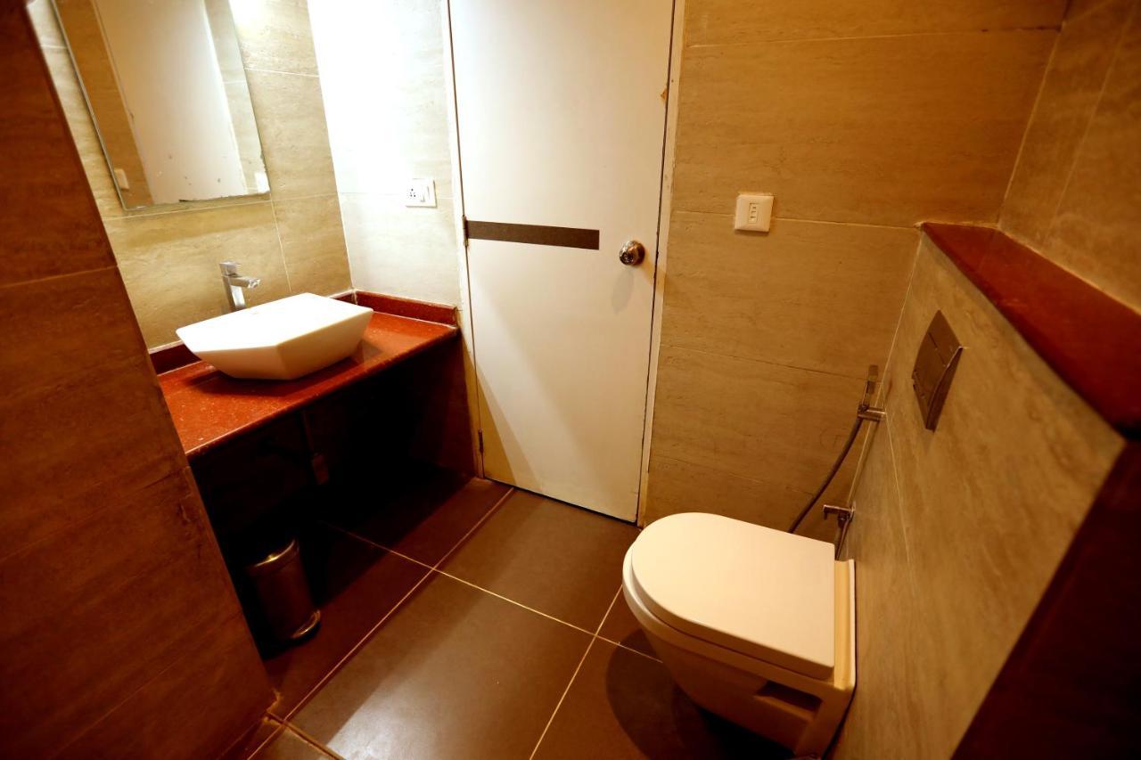 Hotel Queens Inn Velankanni Eksteriør billede