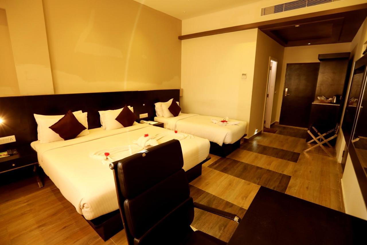Hotel Queens Inn Velankanni Eksteriør billede