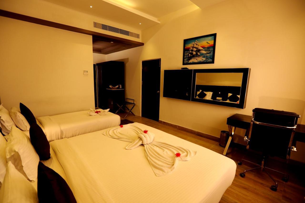 Hotel Queens Inn Velankanni Eksteriør billede
