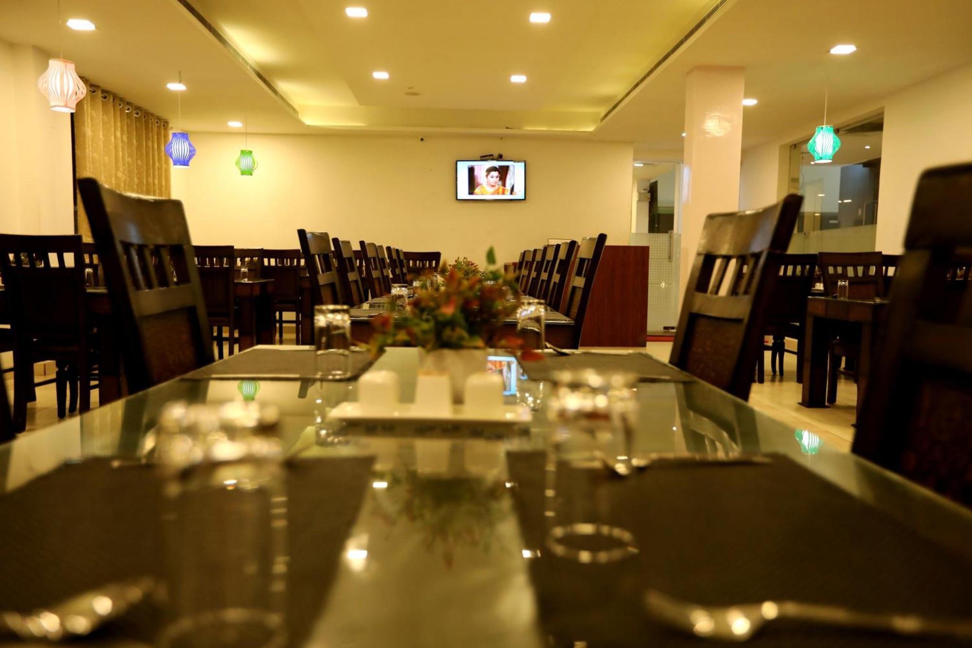 Hotel Queens Inn Velankanni Eksteriør billede