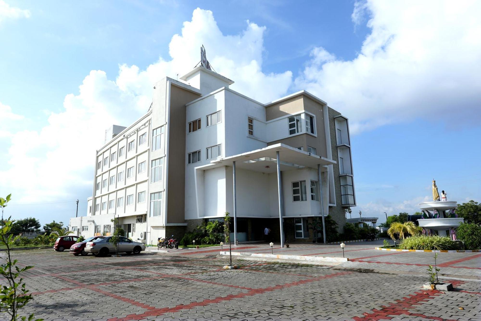 Hotel Queens Inn Velankanni Eksteriør billede