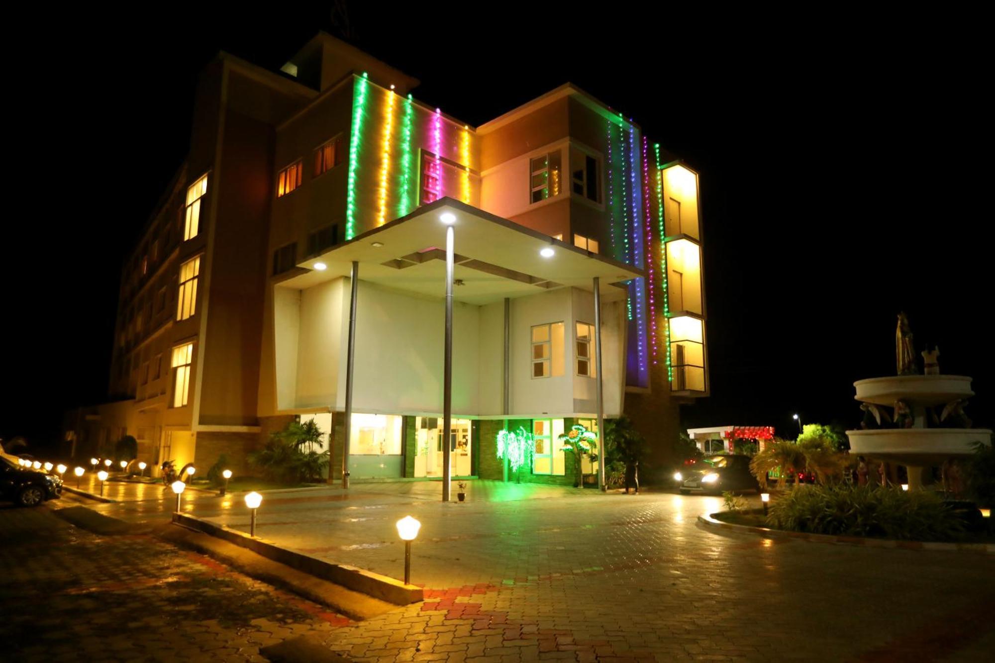 Hotel Queens Inn Velankanni Eksteriør billede