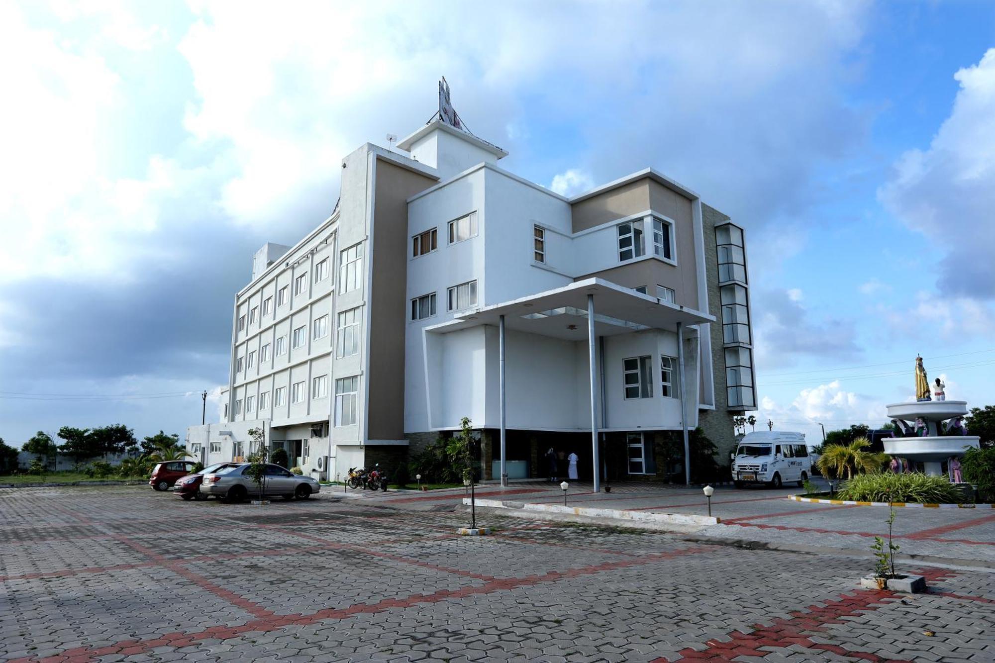 Hotel Queens Inn Velankanni Eksteriør billede
