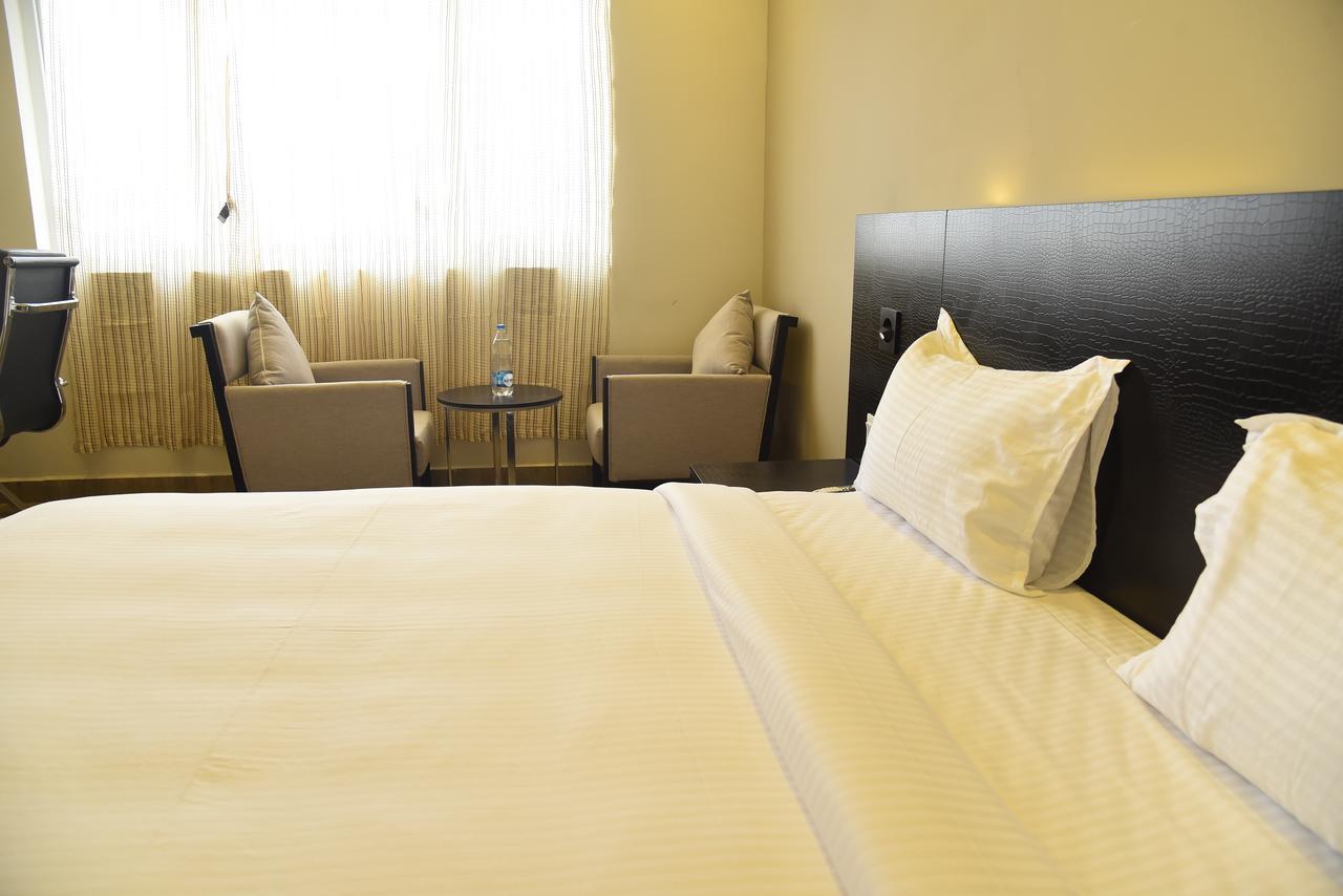 Hotel Queens Inn Velankanni Eksteriør billede