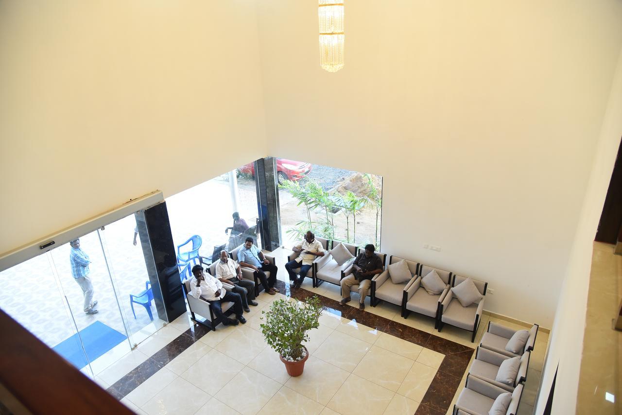 Hotel Queens Inn Velankanni Eksteriør billede