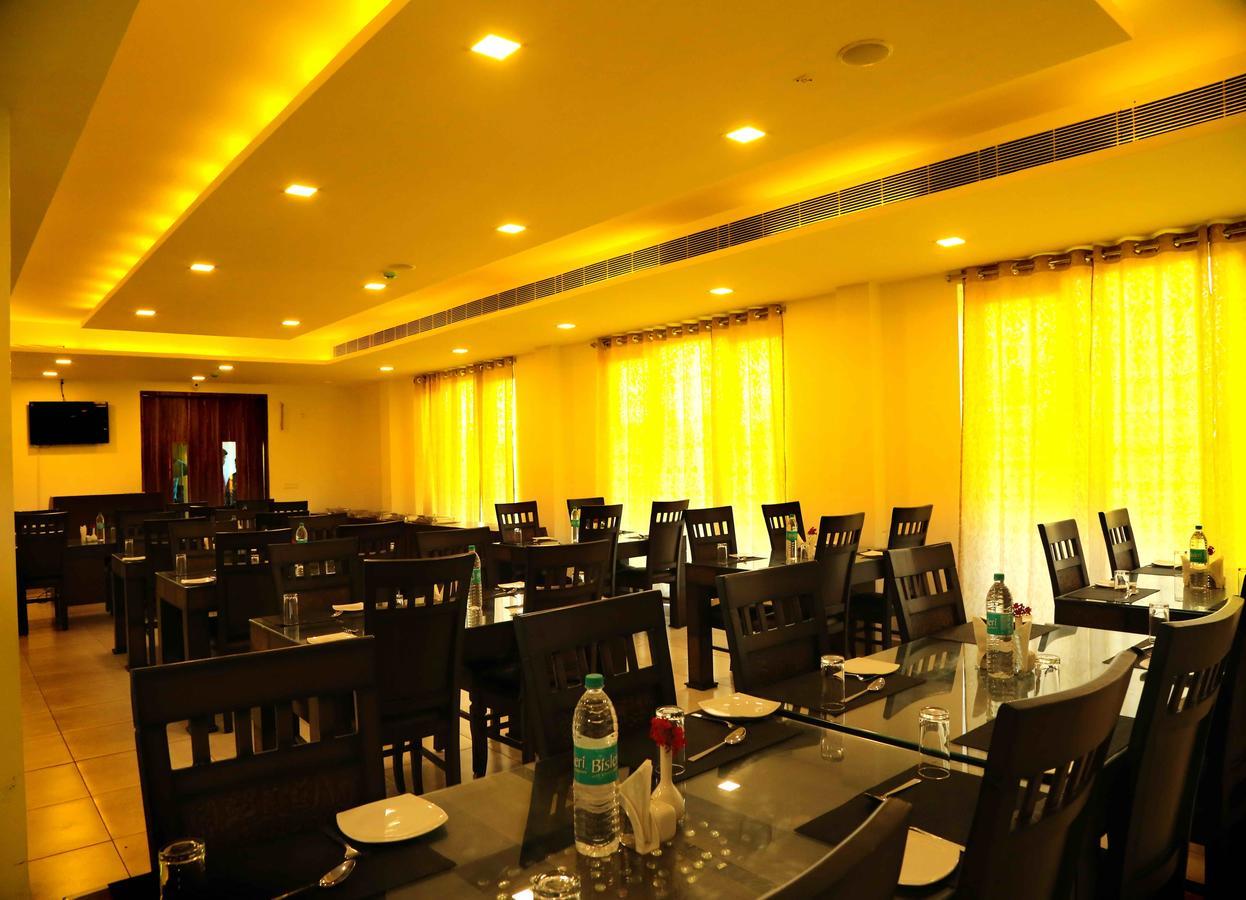 Hotel Queens Inn Velankanni Eksteriør billede