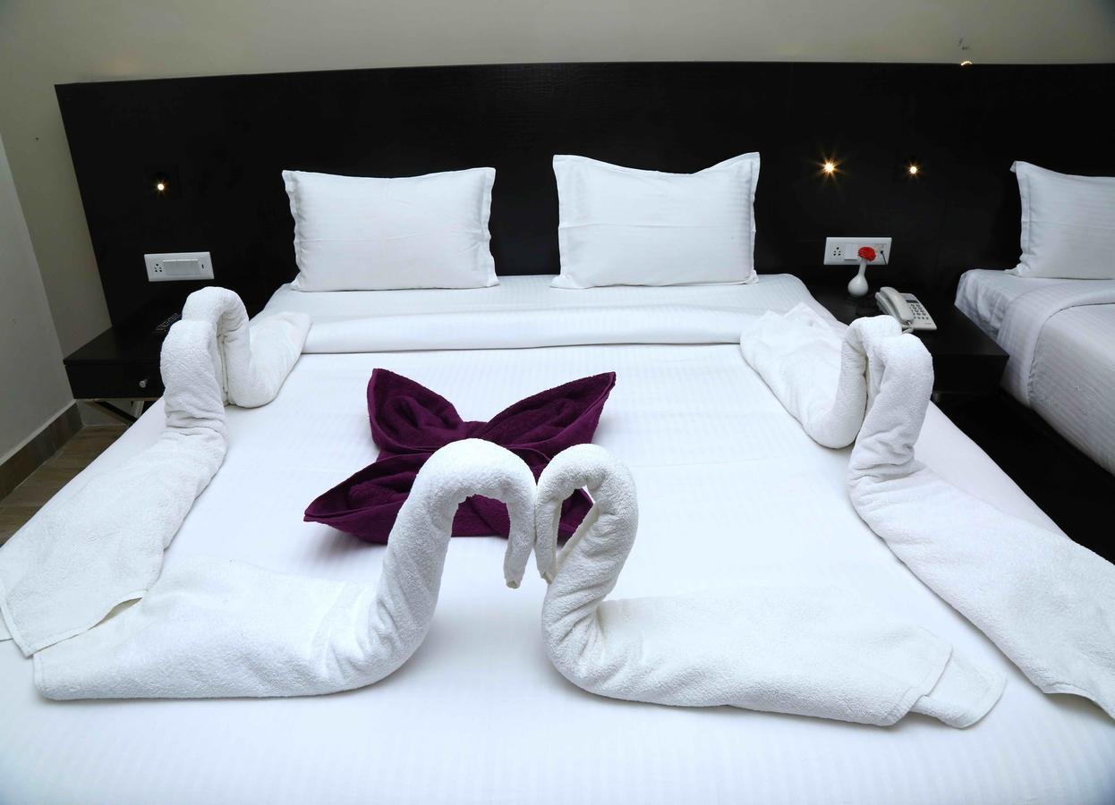Hotel Queens Inn Velankanni Eksteriør billede