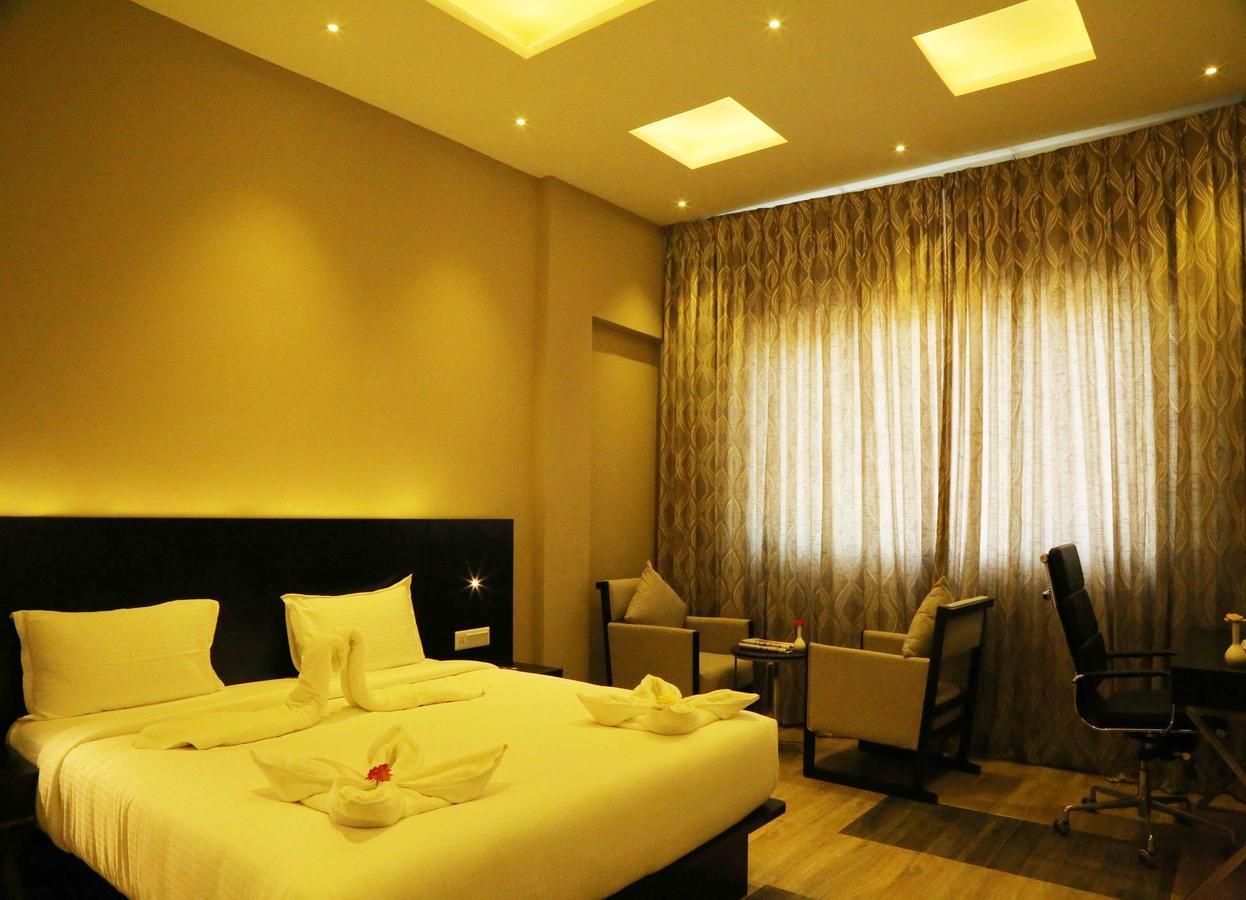 Hotel Queens Inn Velankanni Eksteriør billede